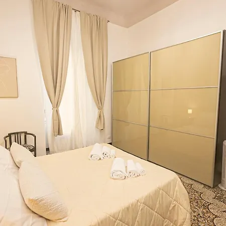 Real Italian Estate - Gold E Silver * Genoa