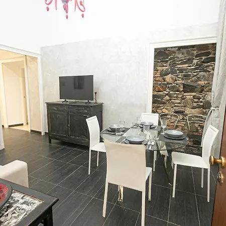 Real Italian Estate - Gold E Silver Apartment Genoa